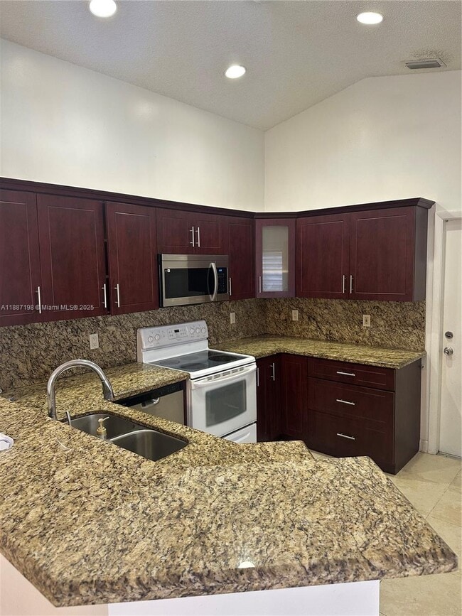 Photo - 1669 Salerno Cir