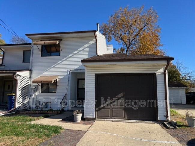 Photo - 1341 Stewart St
