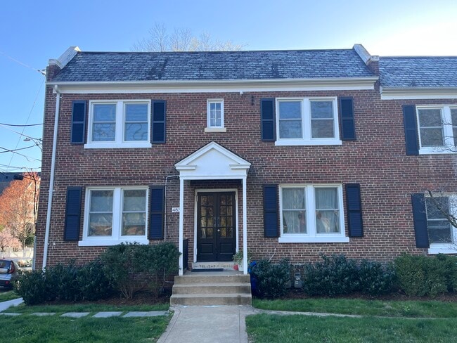 Photo - 4834 Reservoir Rd NW Apartments