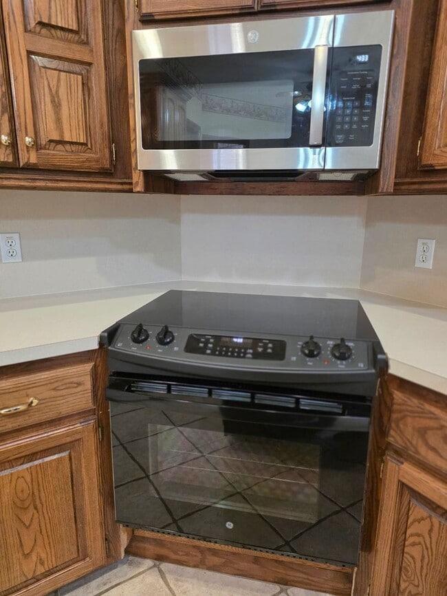 Photo - 4812 Montrose Dr