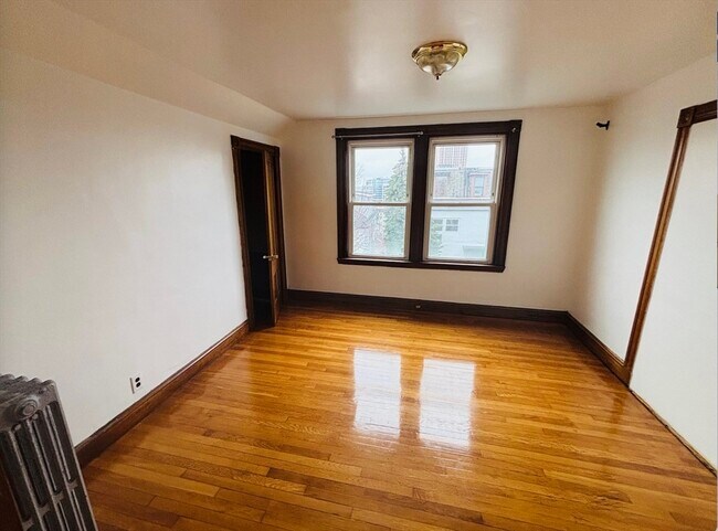 Photo - 23 Munroe St Unit 2