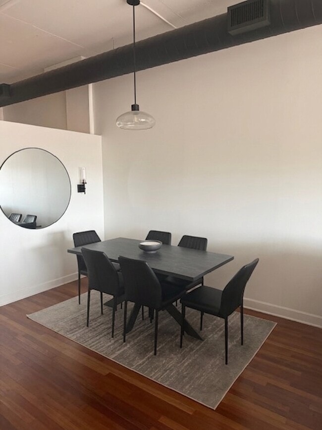 Photo - 1301 W Madison St Unit 514