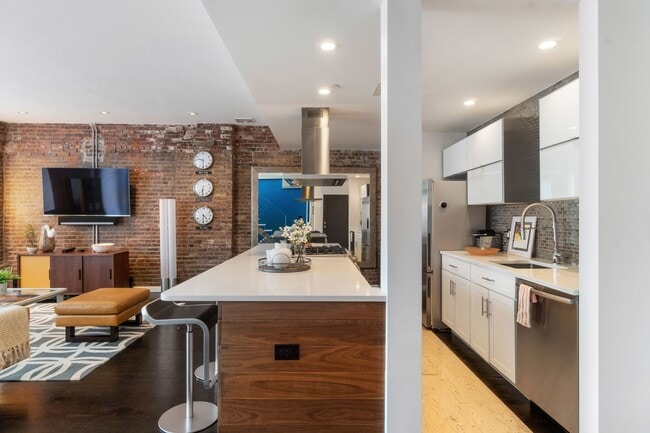 Photo - 136 Arlington St Unidad 3