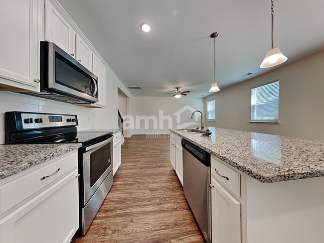 Photo - 984 Theodore Rd