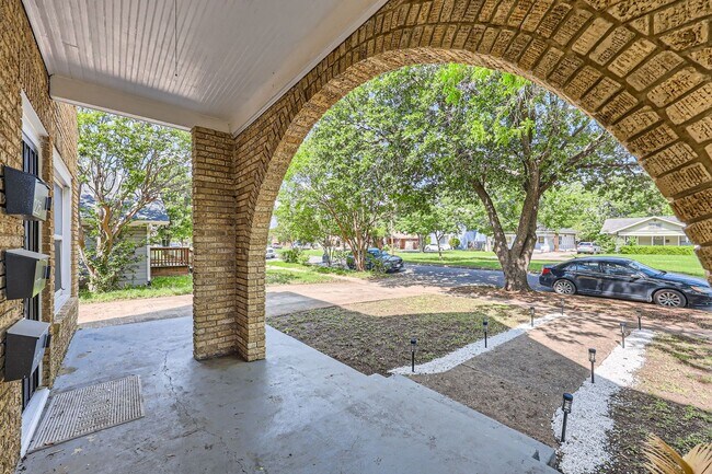 Photo - 225 S Oak Cliff Blvd Unidad 227