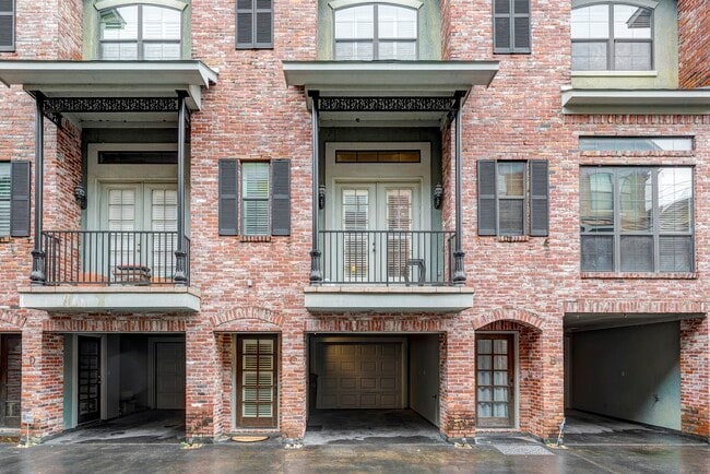 Photo - 2346 Camden Dr Unit C