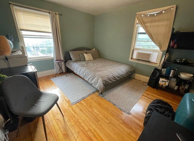 2529 Pleasant Ave Unit 2