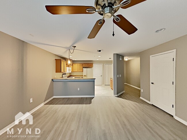 Photo - 303 Freedom's Ring Dr Casa