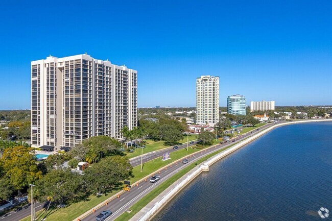 Building Photo - 3301 Bayshore Blvd Unit 1001E Rental
