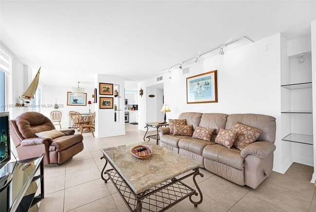 Photo - 2401 Collins Ave Unit 1801