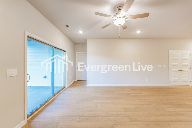 Photo - 150 Fenwick Pl