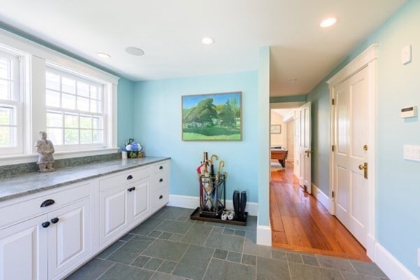 Photo - 31 Lamberts Cove Rd