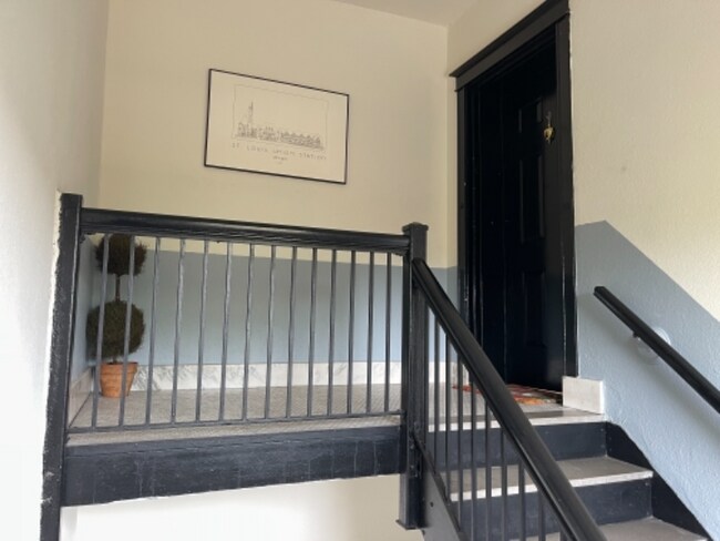 Photo - 6310 Northwood Ave Unit 3rd floor