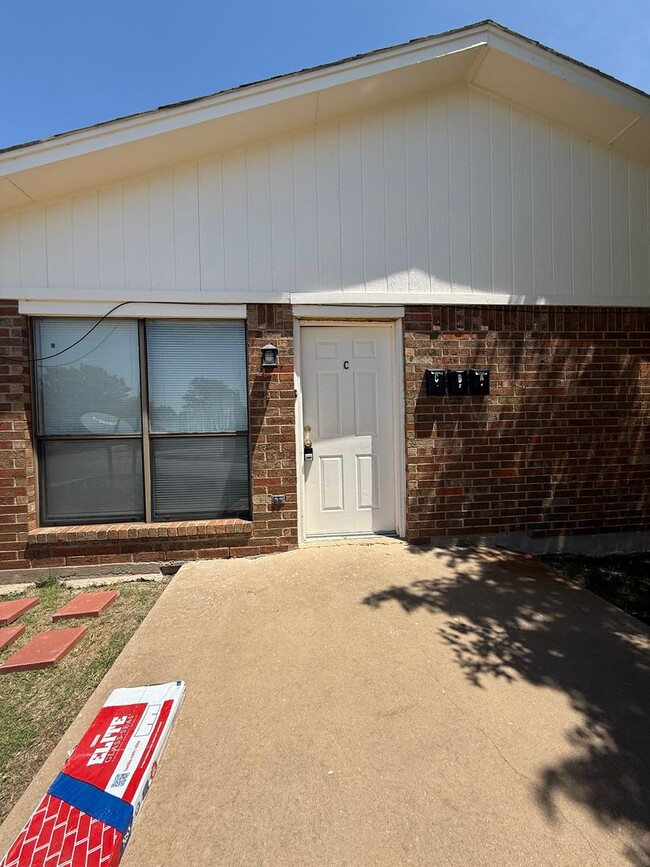 Photo - 1003 NW 50th St