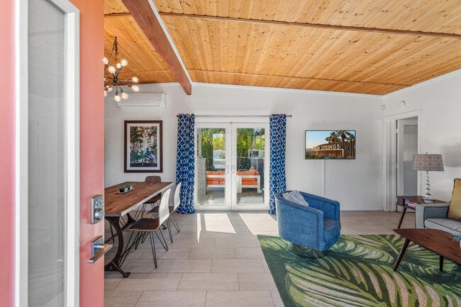 Photo - 1950 N Magnolia Rd