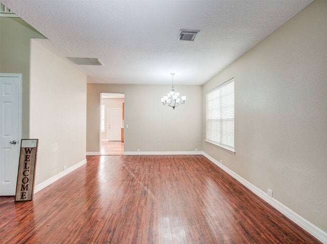 Building Photo - 419 Thorpe Springs Dr