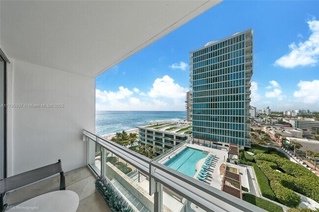 Building Photo - 6801 Collins Ave Unit 1111 Rental