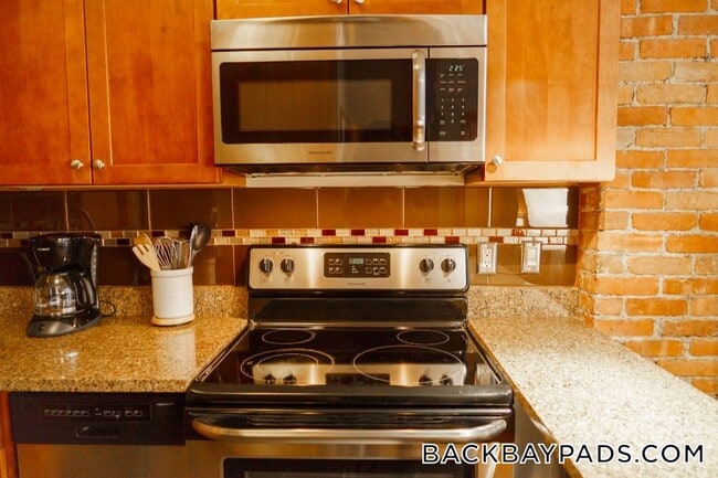 Photo - 17 Garrison St Unit 2