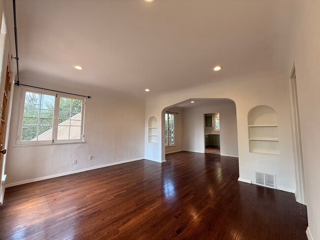 Photo - 937 Hammond St Unidad 937