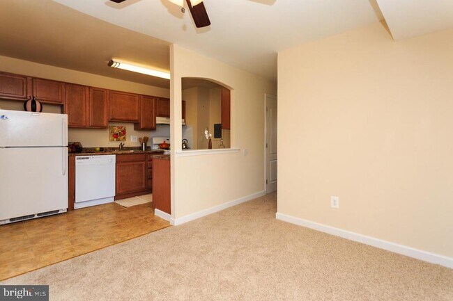 Photo - 3747 Donnell Dr Unit 102