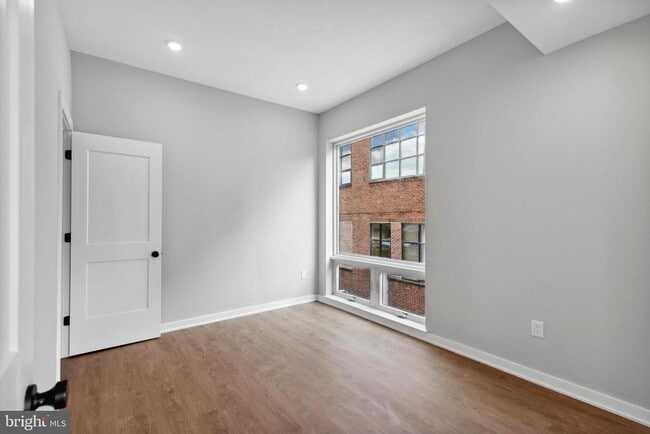 Building Photo - 308 W Chelten Ave Unit 313