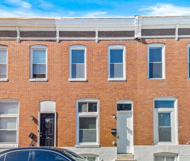 Building Photo - 818 N Rose St Rental