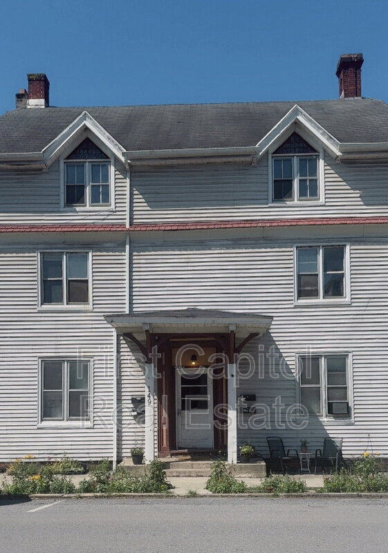 Building Photo - 149 N 2nd St Unit Apt B