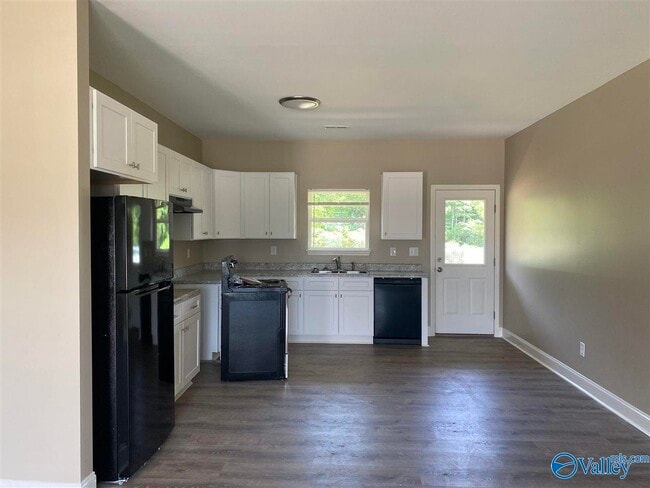 Photo - 223 Fern Bank Dr