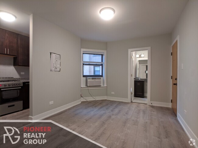 Building Photo - 423 W Belden Ave Unit #429.5B208 Rental