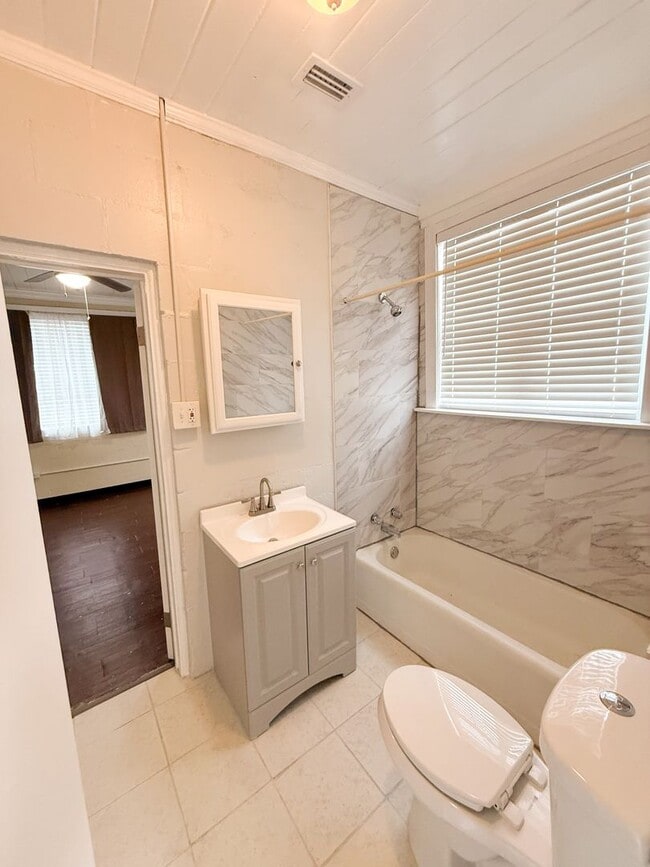 Photo - 704 Conoley Ave