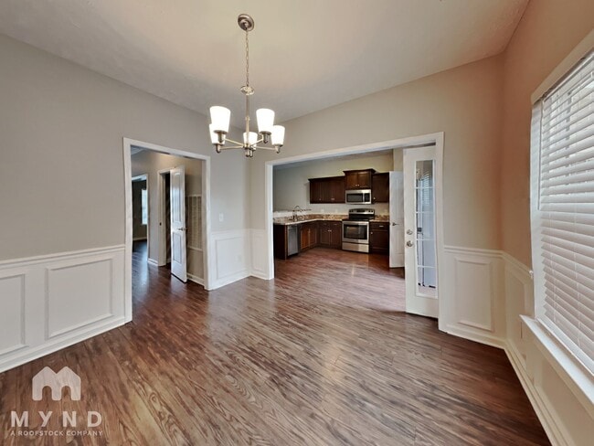 Photo - 423 John Deere Dr