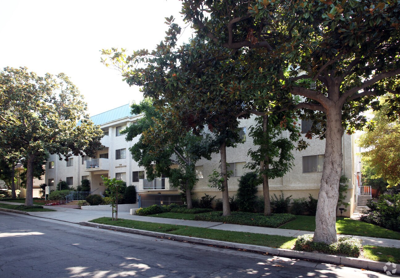 350 S Oakland - 350 S Oakland Apartments