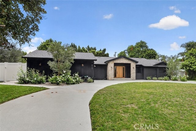 8960 Oak Park Ave