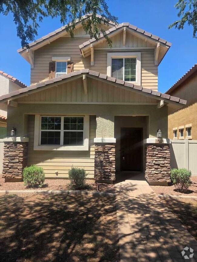 Building Photo - Gilbert Beauty Rental