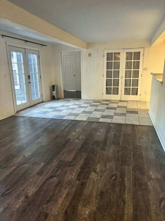 Photo - 803 9th Ave NW