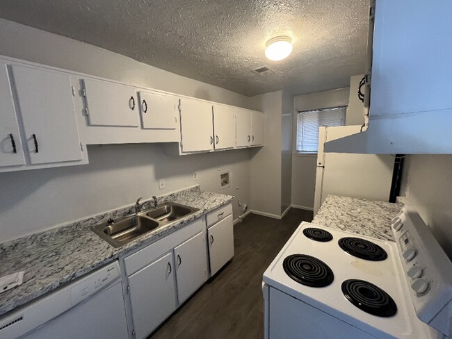 Photo - 1074 Sparrow Ct