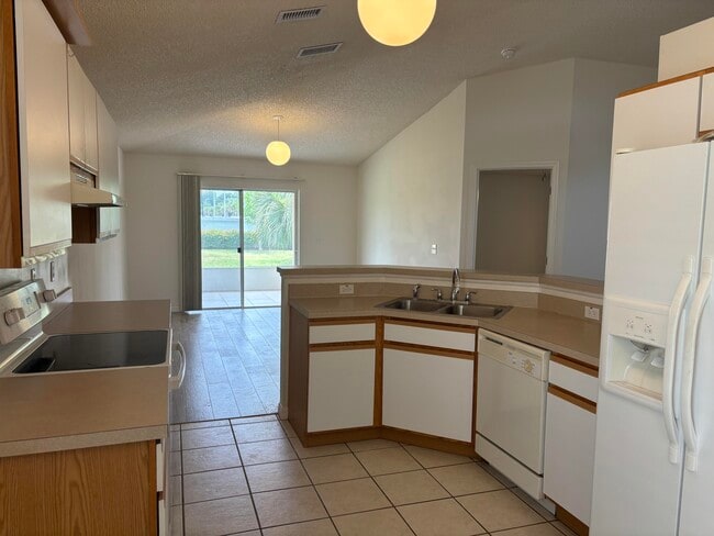 Photo - 1776 Vista Lake Cir