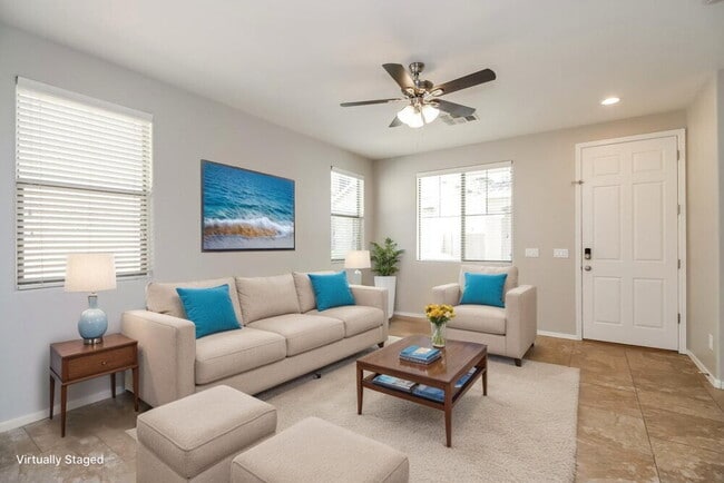 Photo - 92 E Catclaw St