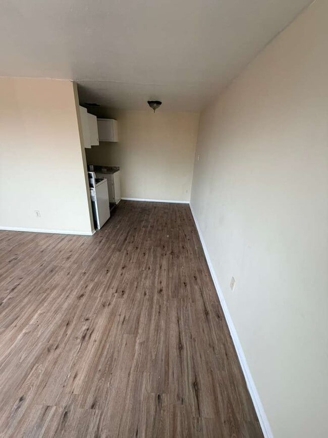 Photo - 14835 Euclid Ave Unit 303