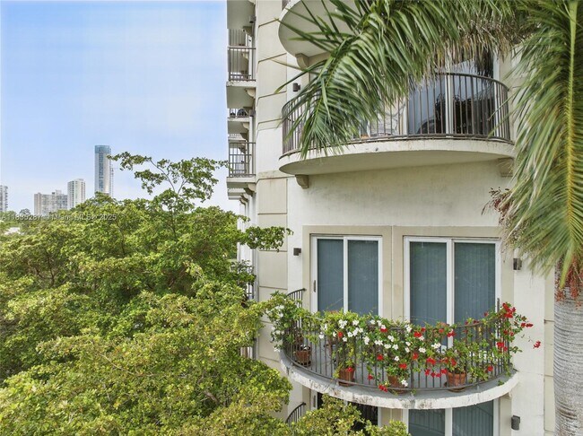 Photo - 2701 SW 3rd Ave Unit 303
