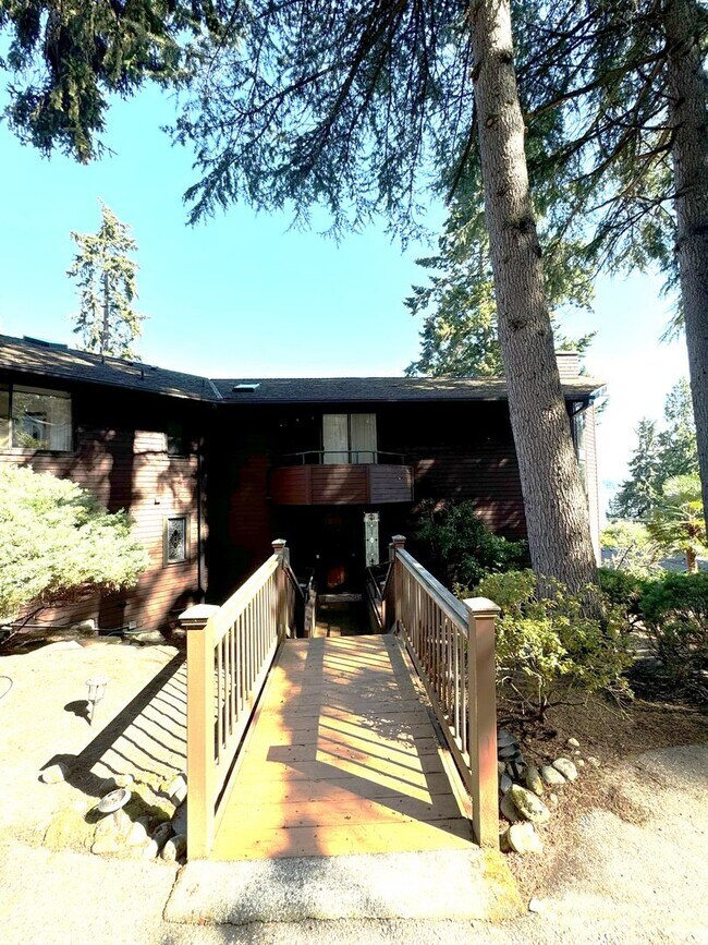 Half month rent off special 3 bed + bonu... House House Rental in