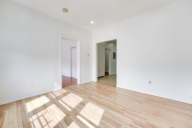 Photo - 497 Avenue A Unidad 4