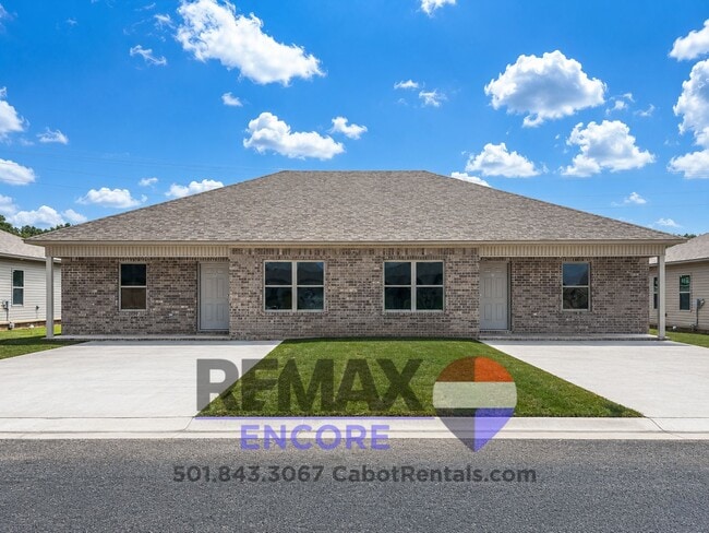 Building Photo - No Smoking. Pets Permitted with Restrictions. Unit 1 Buck Run