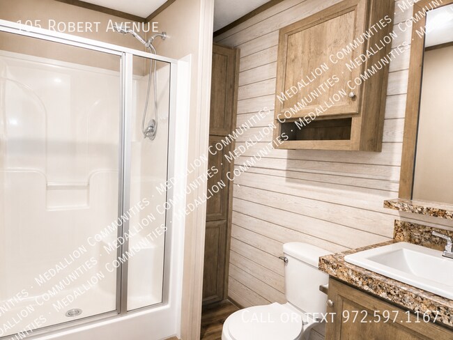 105 Robert Ave