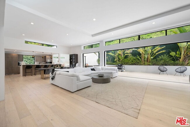 Photo - 2048 N Beverly Dr