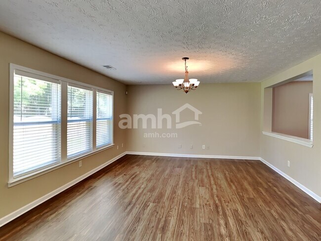 Photo - 243 Autumn Creek Dr