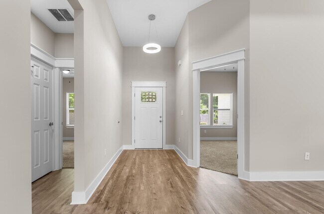Photo - 5 Romana Ln