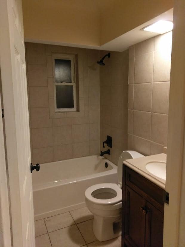 Photo - 640 Center St