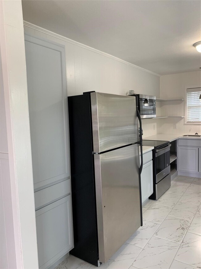 Photo - 2303 Blodgett St