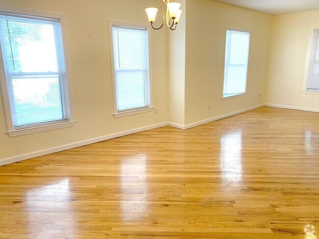 Building Photo - 11 Kingsley Ave Unit 11 Rental